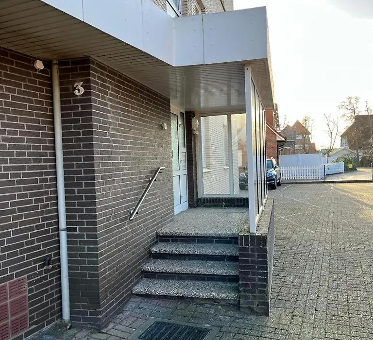 Am Deich-1
